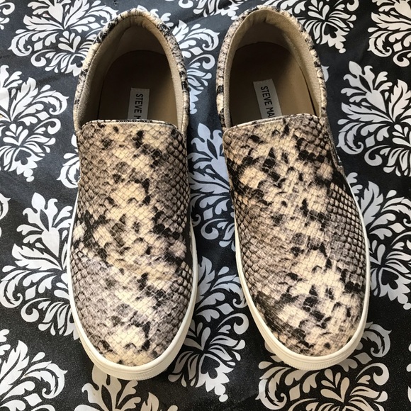 Steve Madden Gills-C-Snake slip ons - Picture 3 of 4